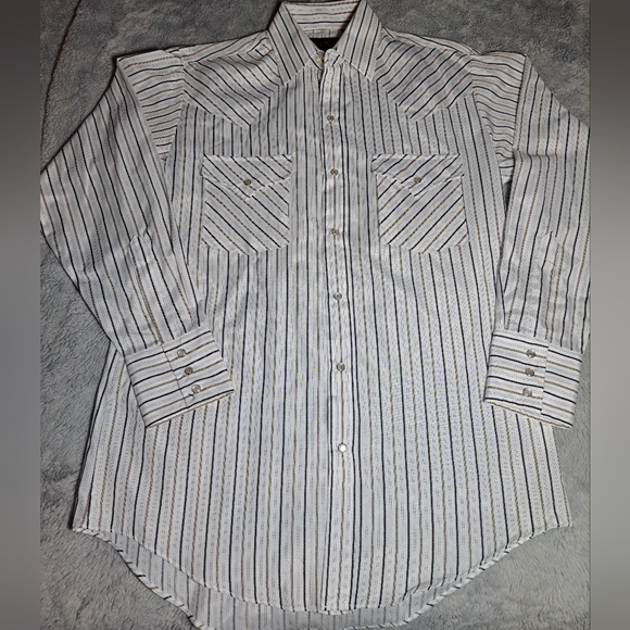 White and Black Casual Button Down Shirt with Collared Neckline - Picture 1 of 9